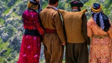 لباس کردی‌ و هویتی که‌ خود را گم نکرده است