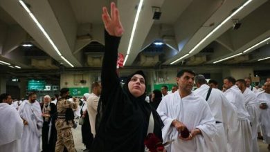 عکس‌هایی از زائران در حال «رمی جمرات»