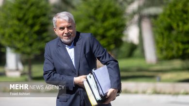 واگذاری زمینهای حاشیه رودخانهها برای تأسیسات گردشگری طبق قانون است واگذاری زمینهای حاشیه رودخانهها برای تأسیسات گردشگری طبق قانون است