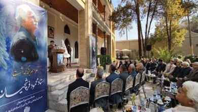 رونمایی اثر استاد محمود فرشچیان در موزه ملی هنر اصفهان