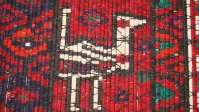 زنانی که از نی و موی بز دیوار زندگی می‌سازند