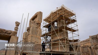 مرمت در حریم تختجمشید و نقشرستم مرمت در حریم تختجمشید و نقشرستم